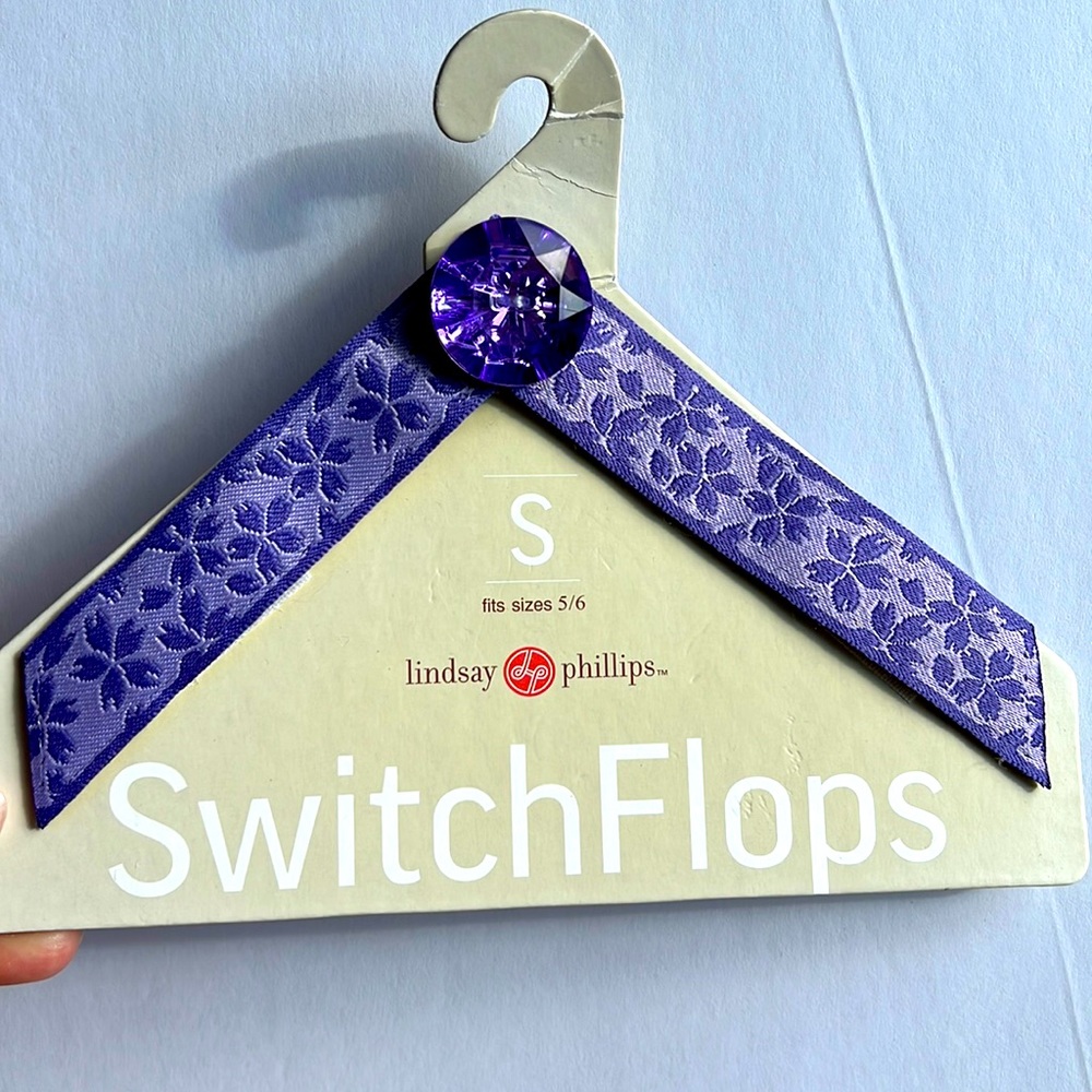 Straps by Switch Flops purple floral New unworn Lindsay Phillips